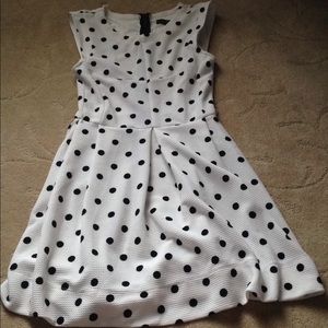 Women's and juniors dress.